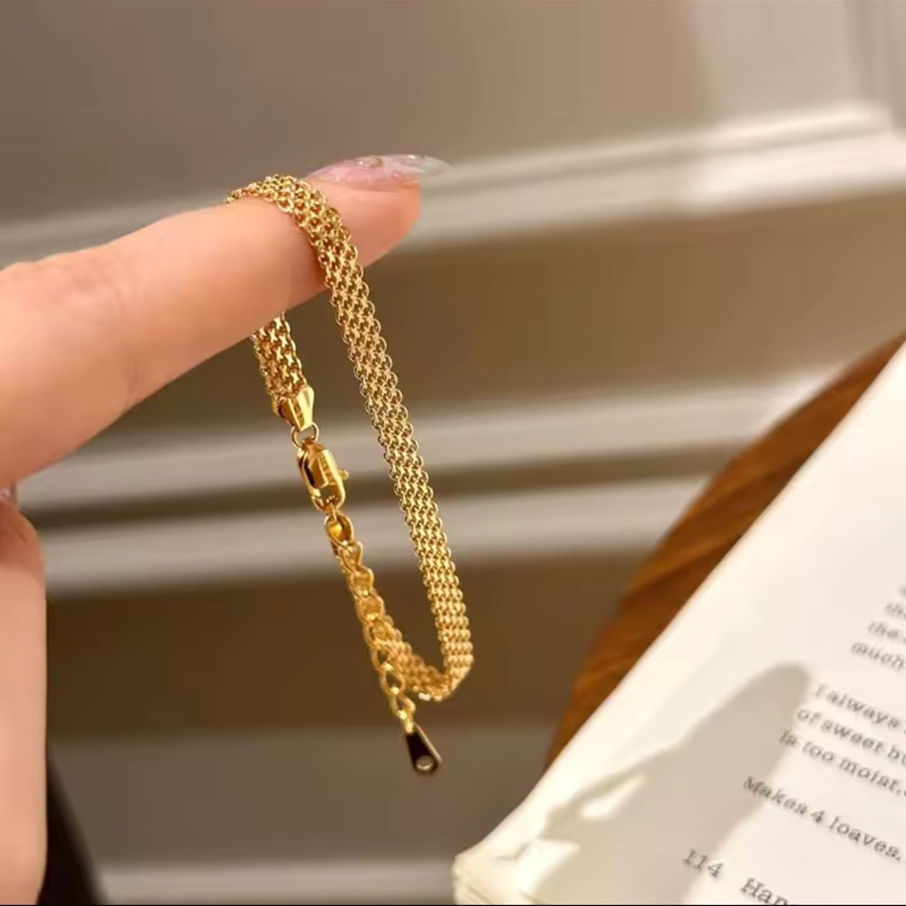 Elegant 18K Gold Chain Bracelet
Stainless Steel Bracelet - Picture 10 of 14